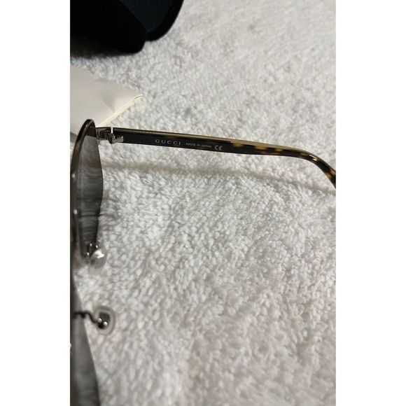 Gucci Sunglasses - Picture 6 of 10